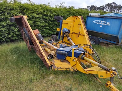 Lot 114 - Bomford Tri-Wing 4600 Topper (2011)