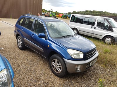 Lot 138 - Toyota RAV 4x4 (2002) Reg No. MJ02 PFU...
