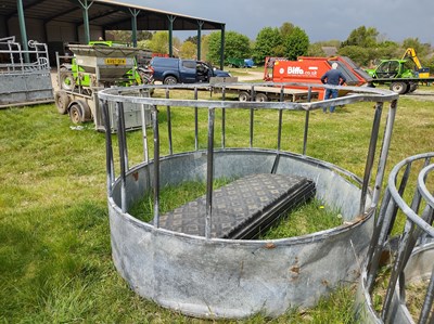 Lot 38 - 2x Ring Feeder's